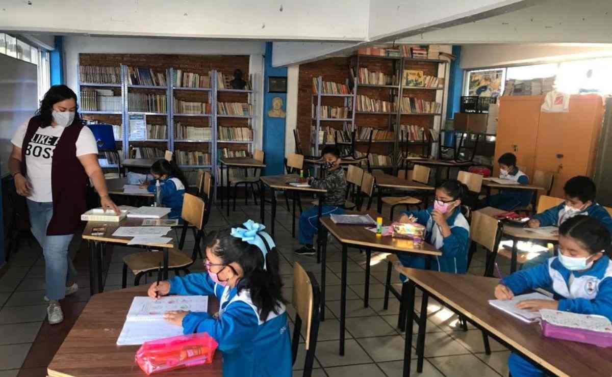 SEP anuncia regreso a clases presenciales el 3 de noviembre, luego del megapuente de octubre