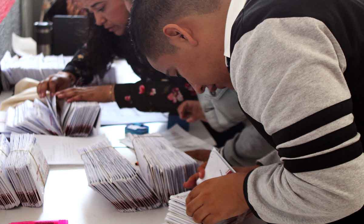 entrega de becas benito juarez 2021