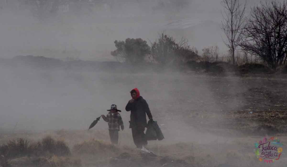 ¡Toma nota! Durante temporada invernal en Toluca protégete de la influenza. Conoce sus síntomas, cómo se contagia y qué es.