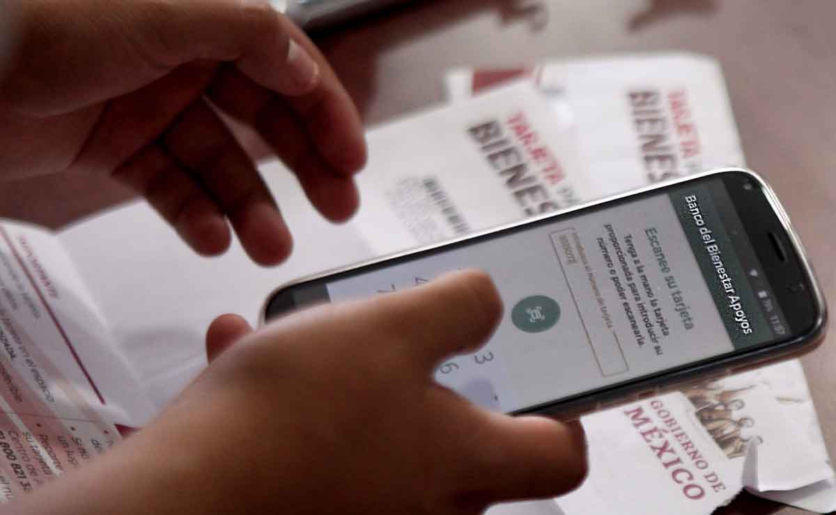 Joven ahorra dinero becas benito juarez