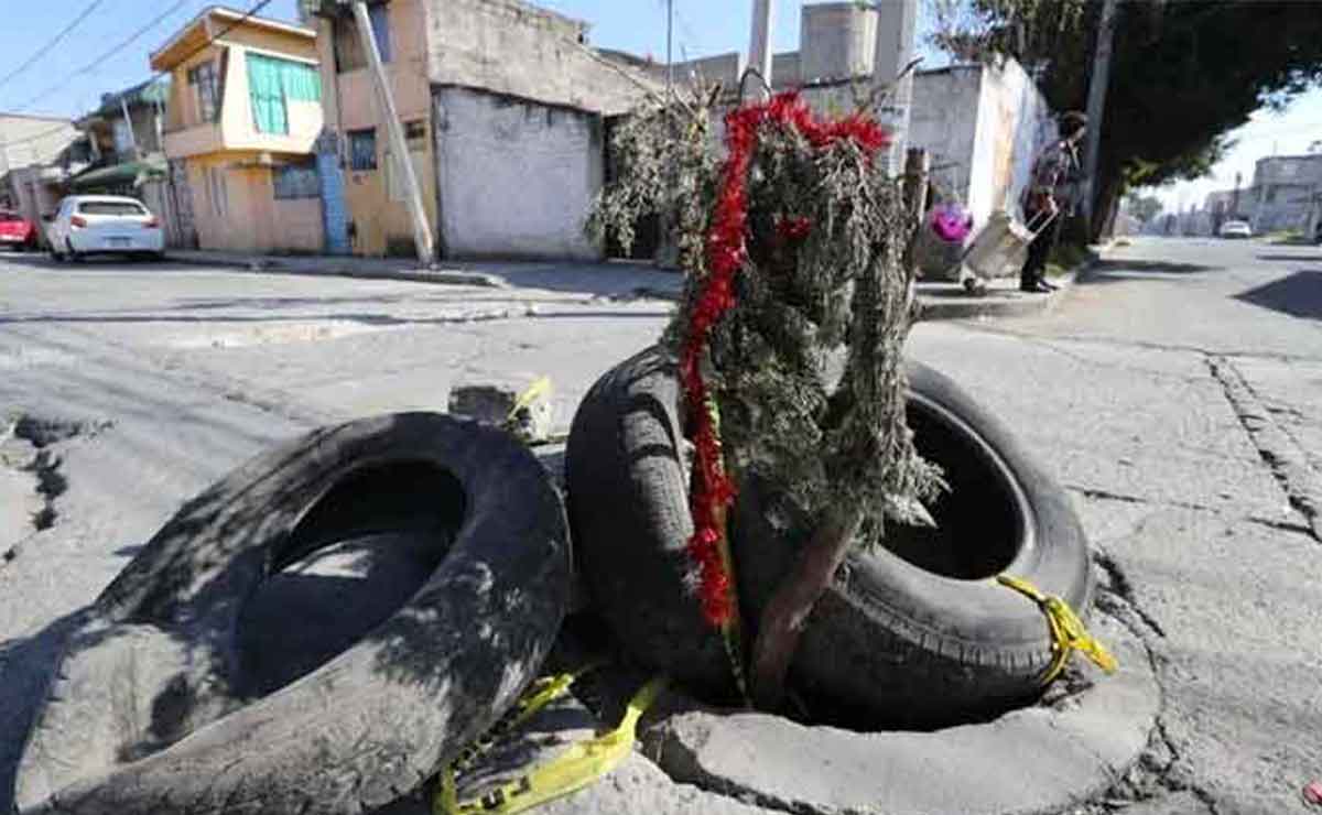 San Lorenzo tepaltitlán viral bache arbol de navidad