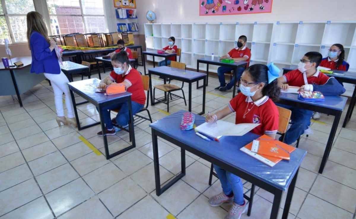 SEP anuncia regreso a clases presenciales obligatorio para el 22 de noviembre en estos estados del país