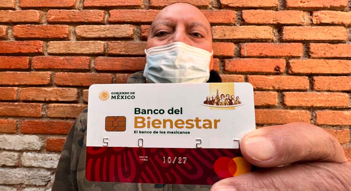 pension adultos mayores esta entregando las nuevas tarjetas