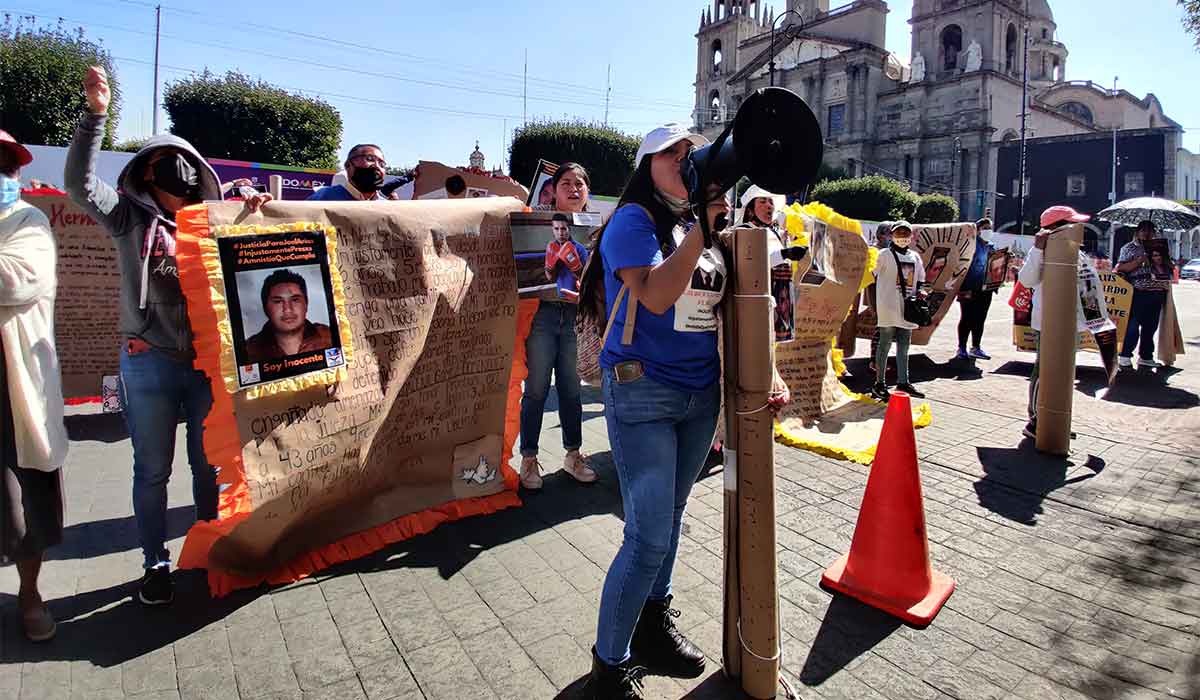 «Haz Valer Mi Libertad» coloca en Plaza de los Mártires «Muro por la libertad» en protesta por los injustamente presos en penales de Edoméx.