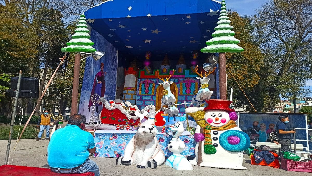 donde puedo tomarme una foto con santa claus en toluca y metepec