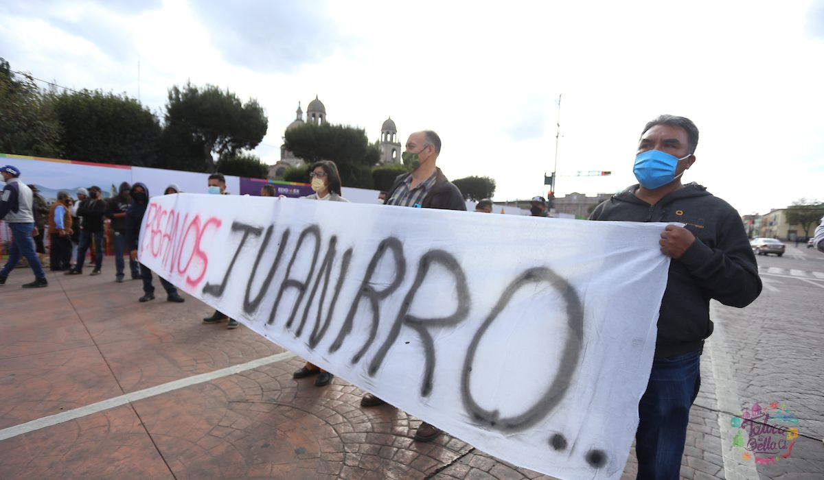 Trabajadores de Toluca piden apoyo a AMLO por la falta de pagos 