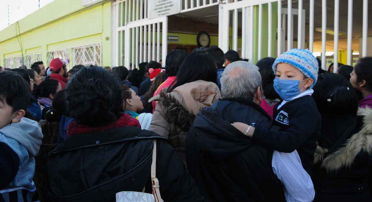 escuelas públicas y privadas suspenden actividades por contagios en enero 2022