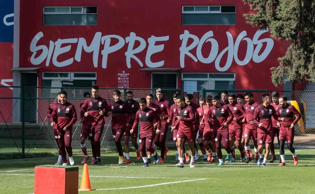 Jugadores del Toluca FC realizan su último entrenamiento de 2022