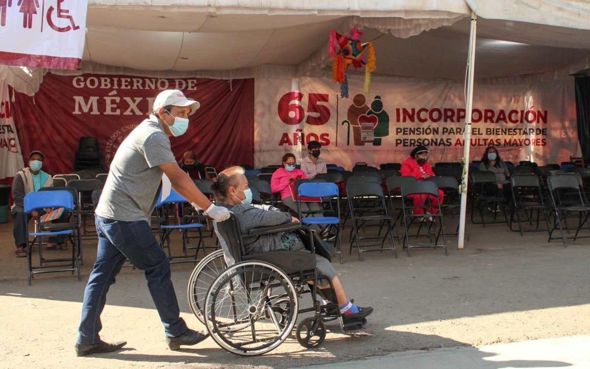 ¿Adelantarán el pago de la pensión de adultos mayores 2022?