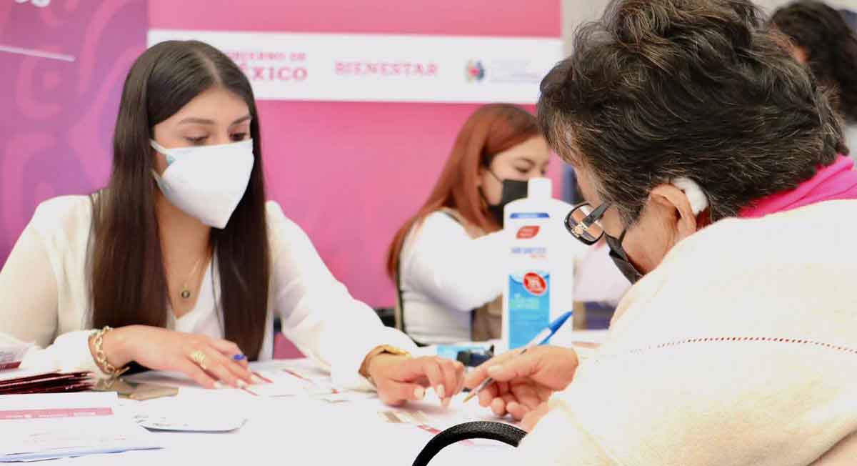adulta mayor se registra en pensión adultos mayores 2022 en módulo de registro