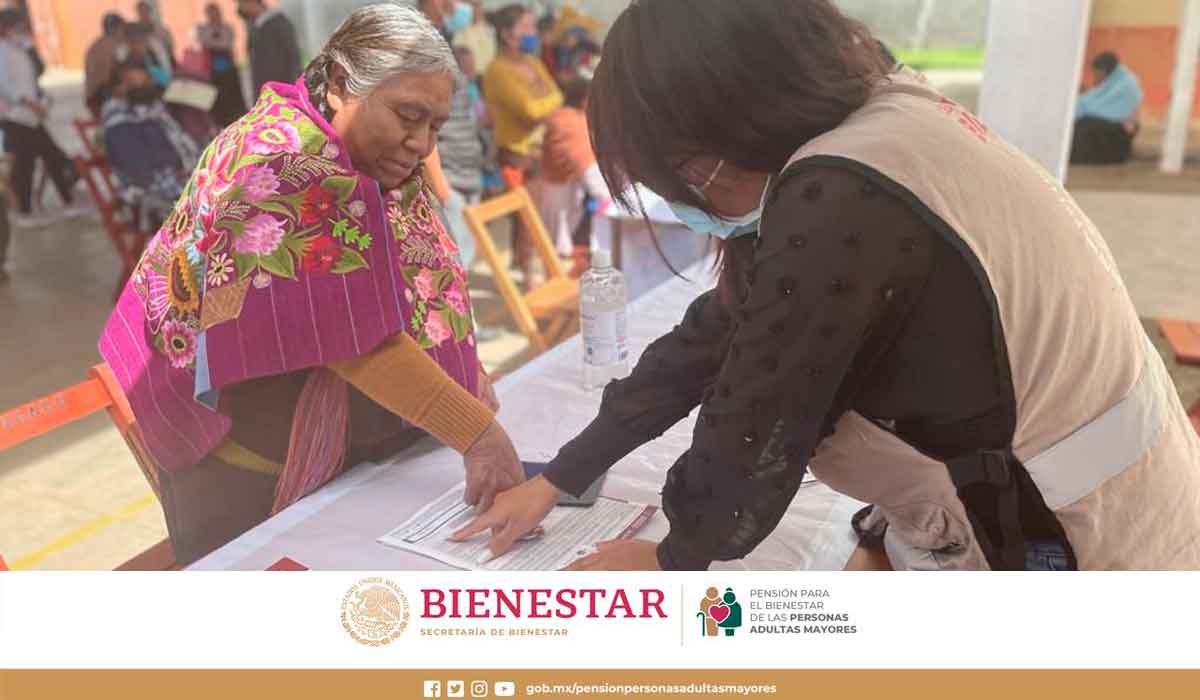 ¿Tienes la intención de iniciar un guardadito con los pagos de tu Pensión Bienestar 2022?, aquí te contamos que pasa si no lo retiras.