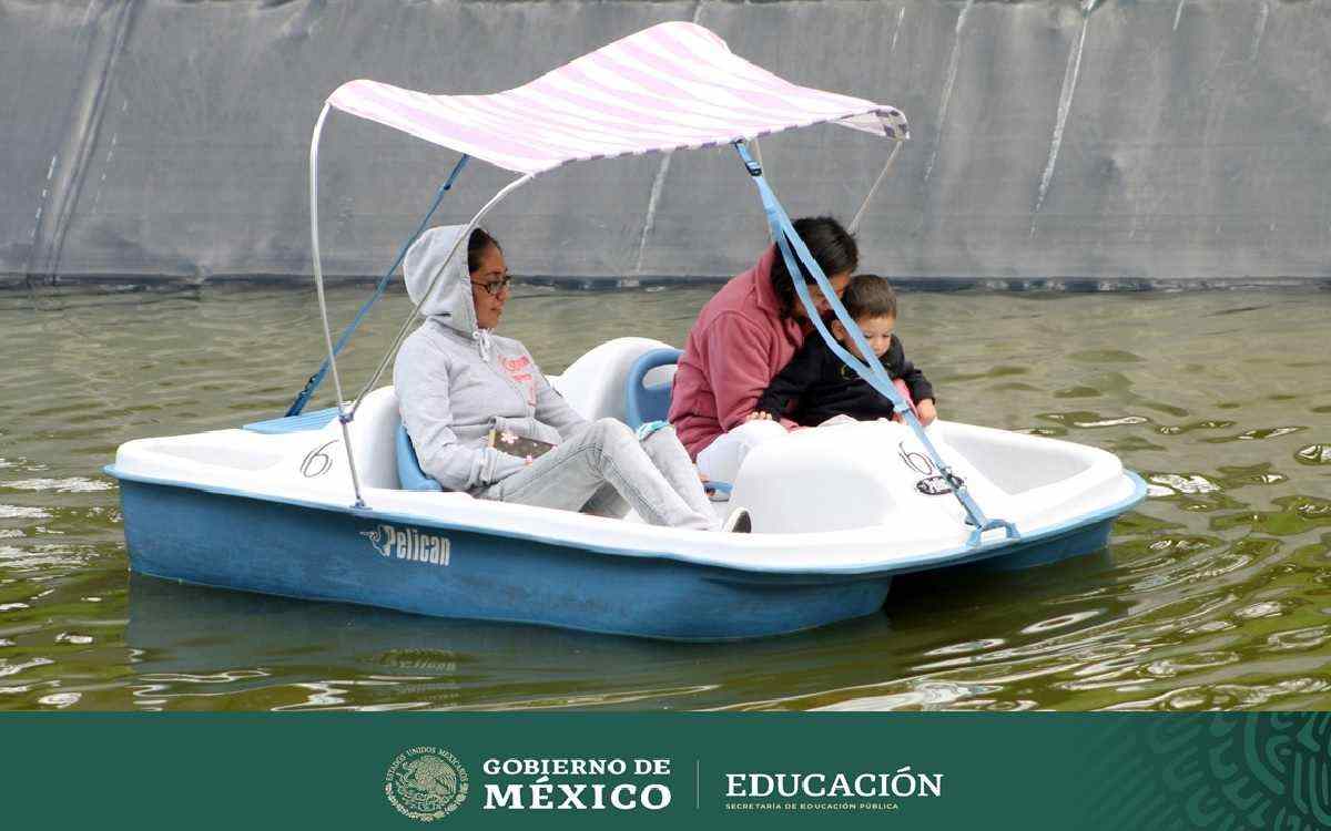 familia disfrutando del puente escolar sep de marzo