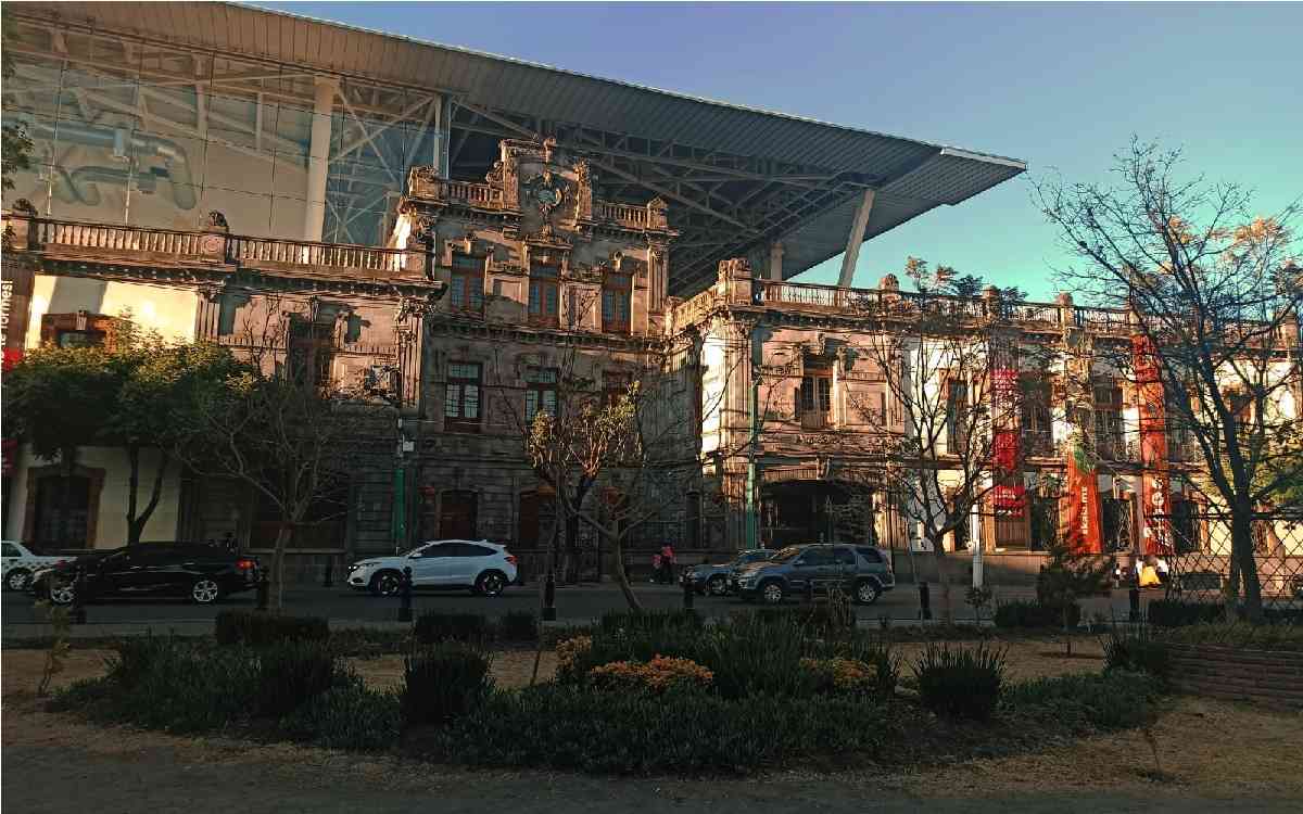 fachada del centro cultural toluca festejando 500 años de toluca