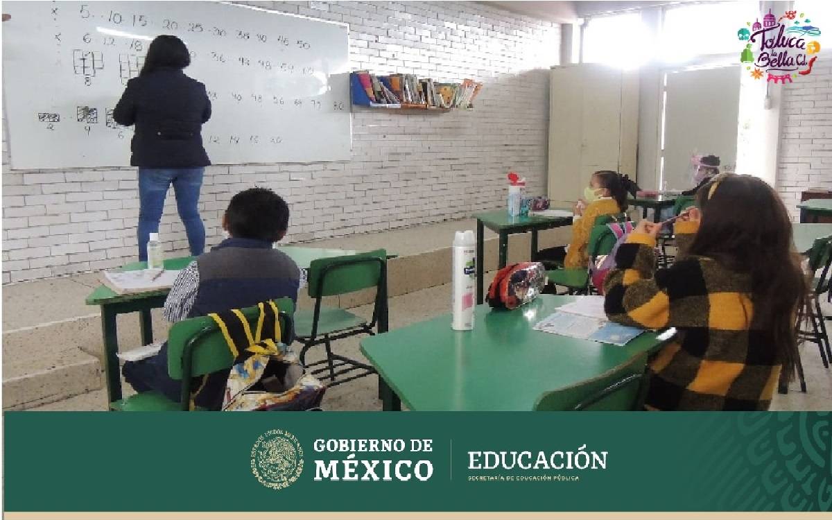 alumnos de la sep en clase