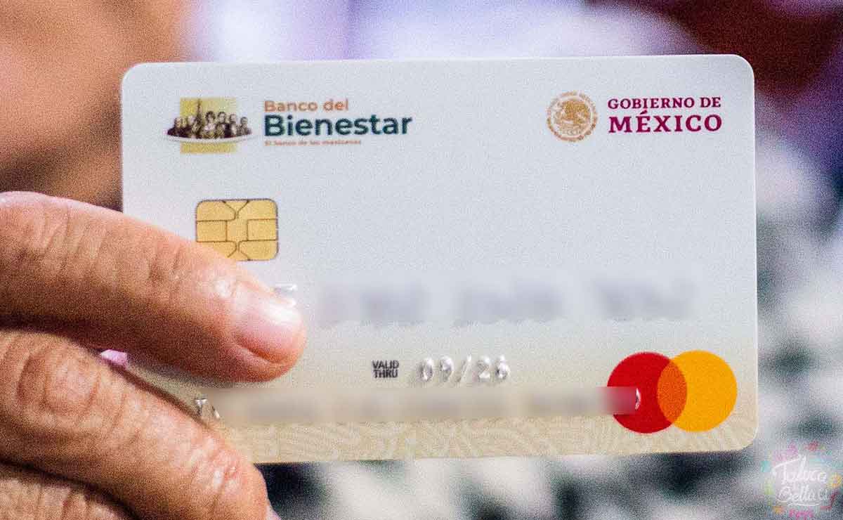Tarjeta del Bienestar de un adulto mayor en Toluca