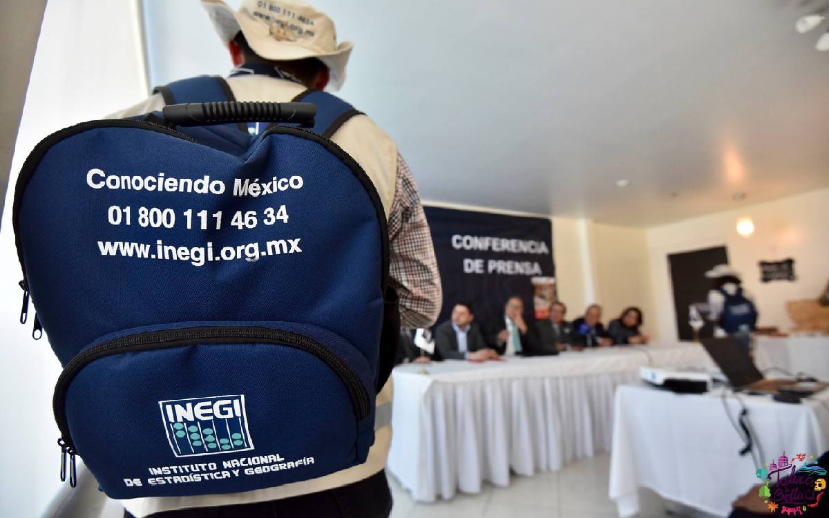 empleado inegi toluca 2022 con mochila