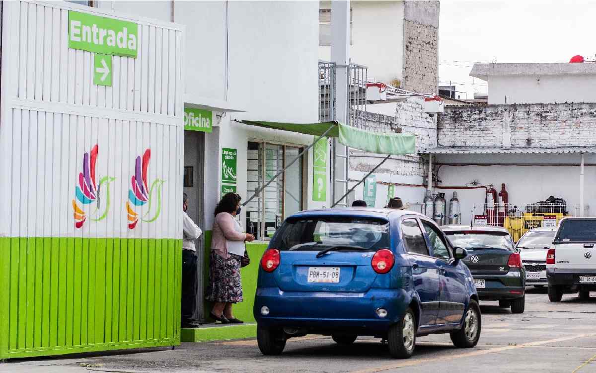 automovil haciendo verificacion edomex 2022 en verificentro