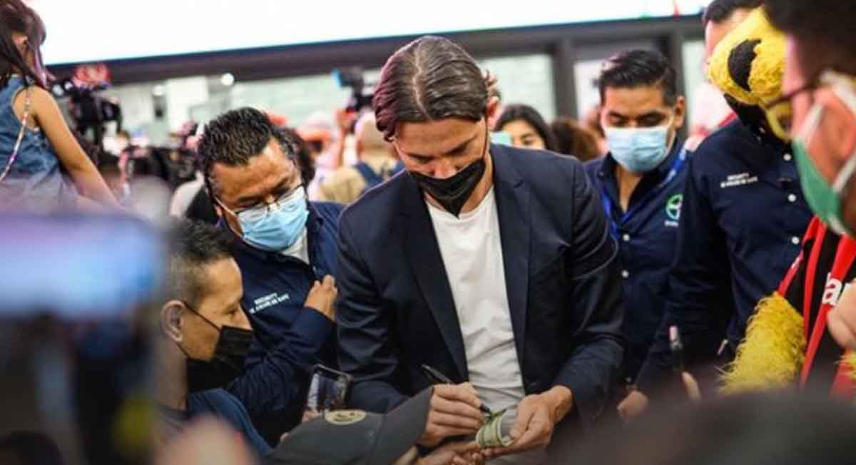 llegada de Gerardo Seoane dt del bayer leverkusen al AICM para el toluca fc vs bayer leverkusen