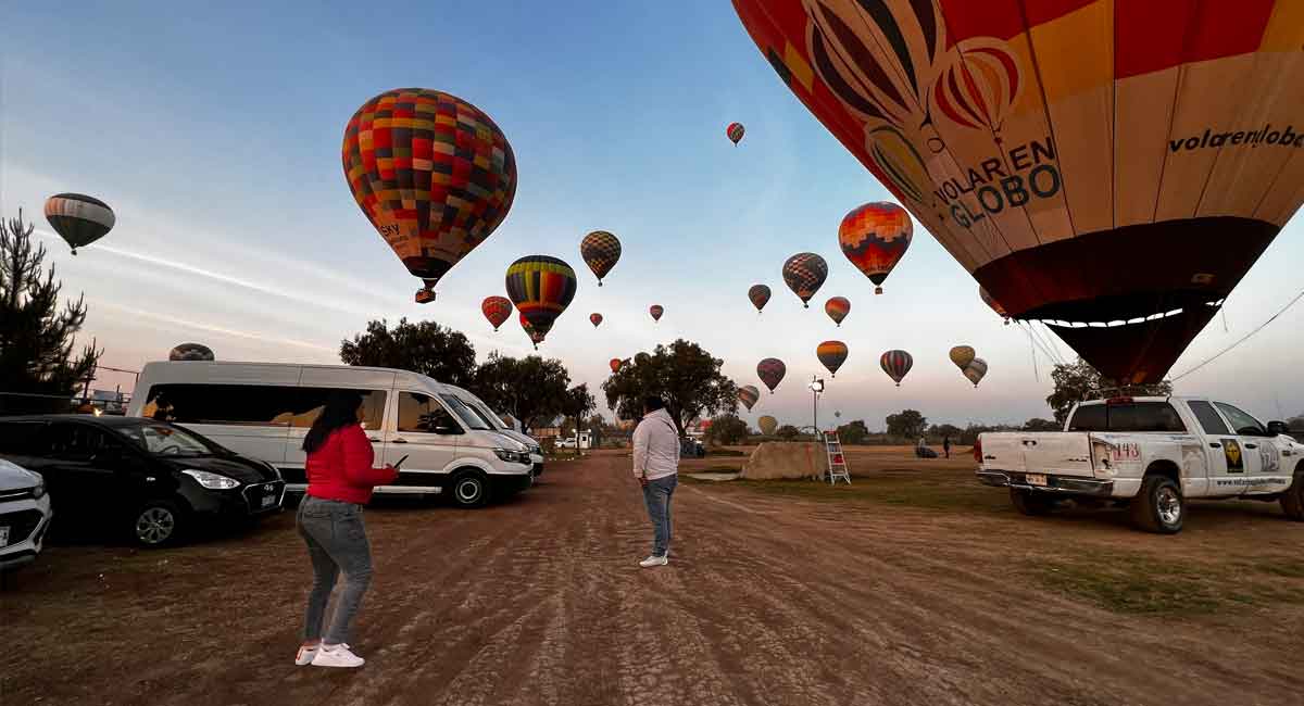 globos aerostáticos teotihuacán para ver el amanecer en pareja