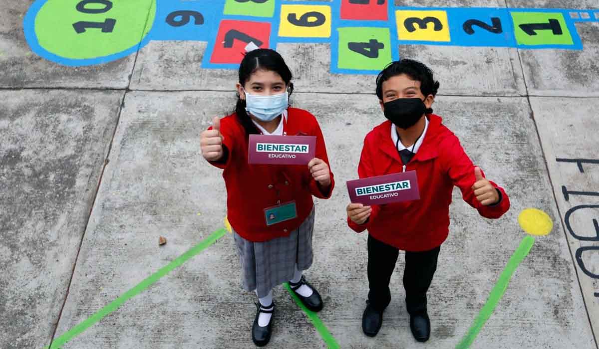 Tu hija o hijo forman parte de Mi Beca para Empezar, checa la fecha y monto que recibirás para adquirir los útiles y uniformes escolares.