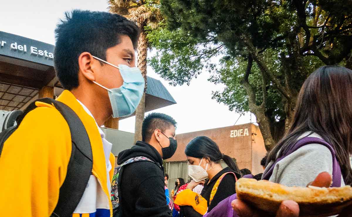 Niños saliendo de clases SEP