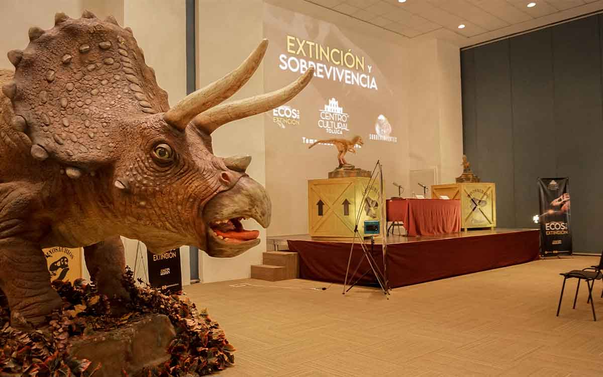 conferencia de prensa exposición jurásica de dinosaurios toluca