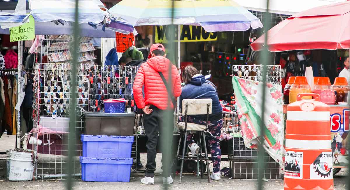 puesto ambulante en la terminal de toluca