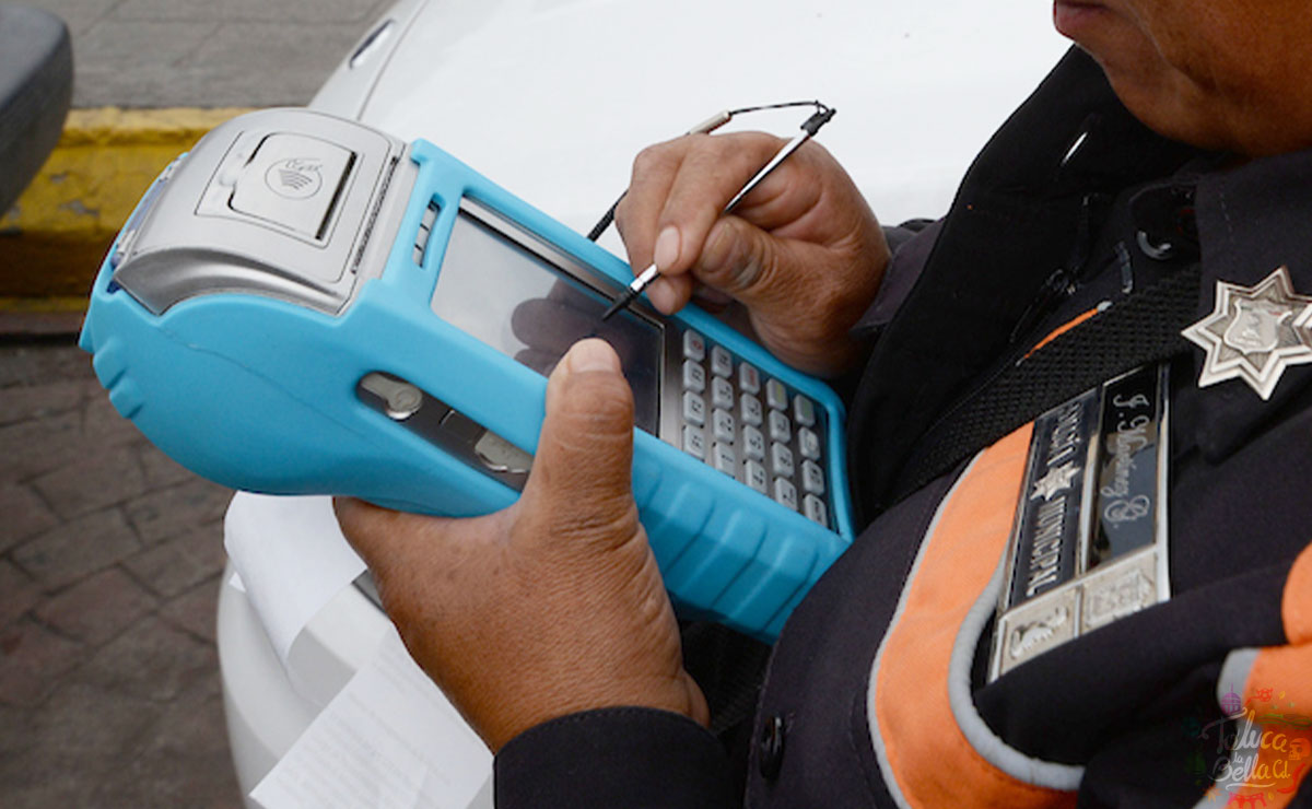 Elemento de tránsito de Toluca