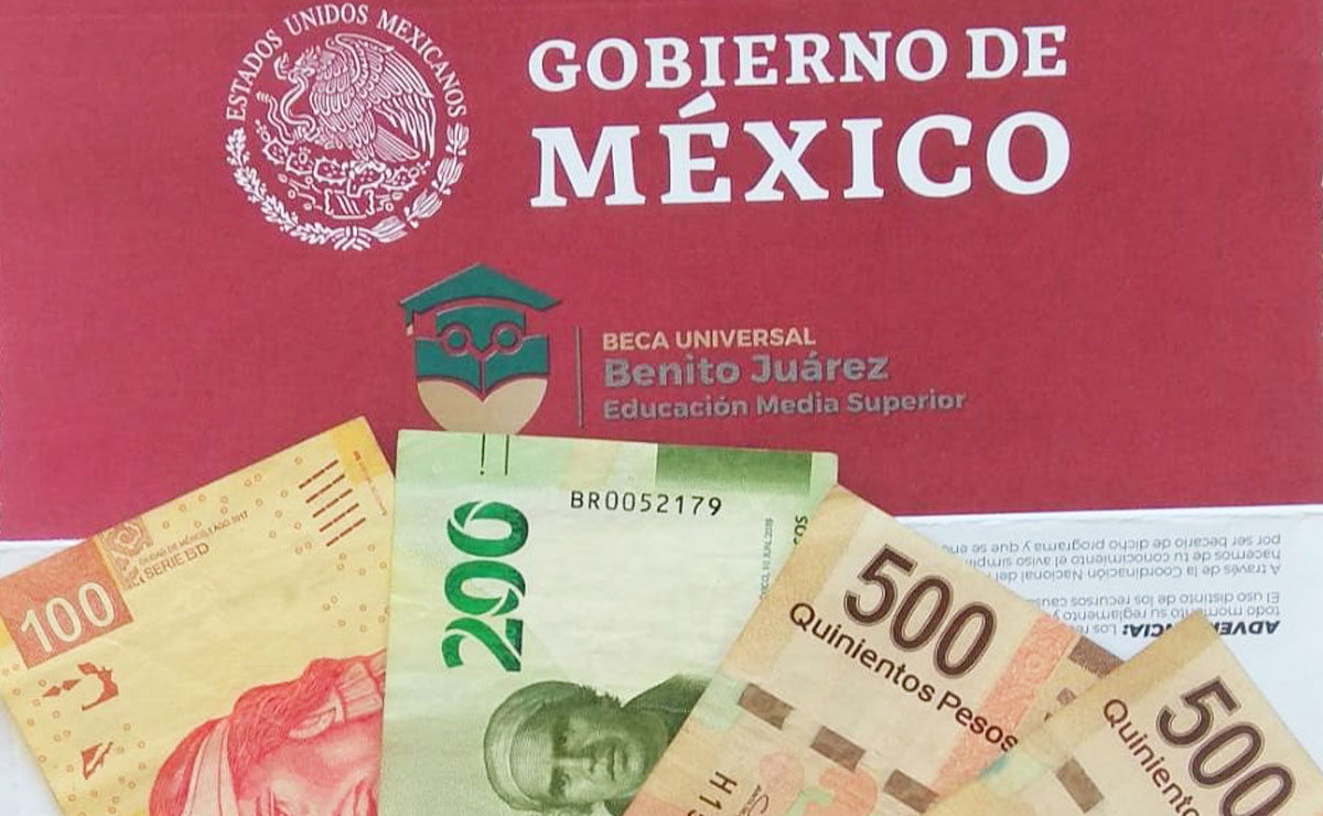 Billetes y el pago de la Beca Benito Juárez para preparatoria