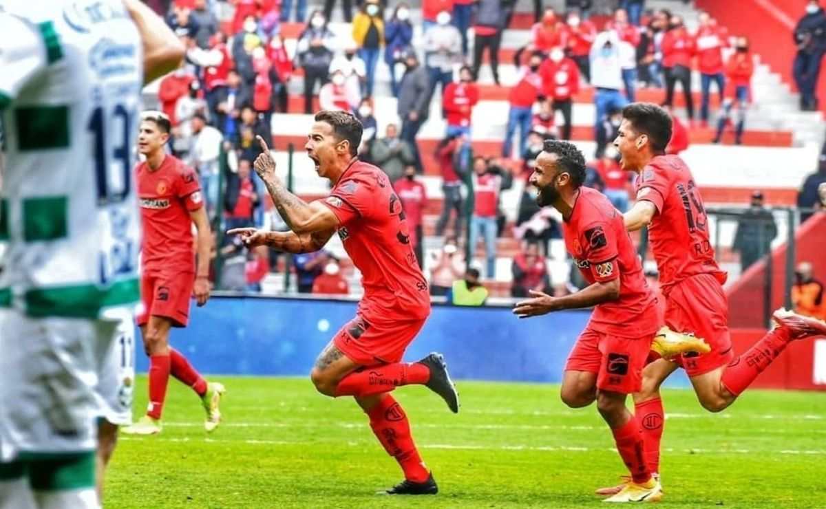 El equipo del Toluca FC entrena fuerta para su partido contra Santos de la jornada 4