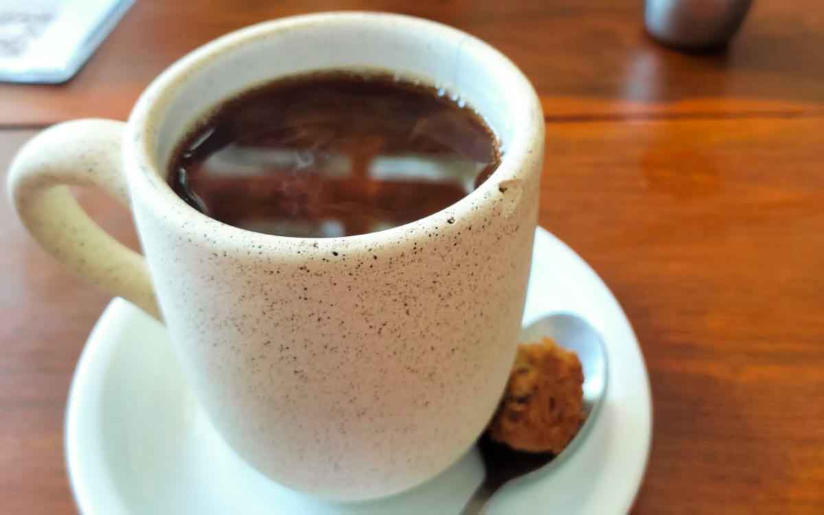 cafe expreso en taza de ceramica