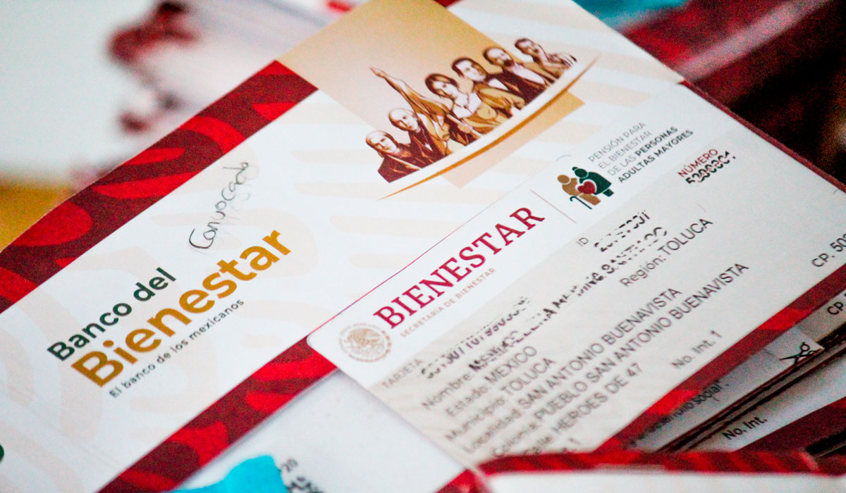 ¡Comenzaron a llegar los depósitos de la Pensión del Bienestar 2022! Si no sabes si está el tuyo, te decimos como puedes consultarlo tu saldo.