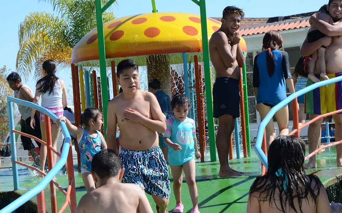 niños disfrutando de vacaciones de verano 2022