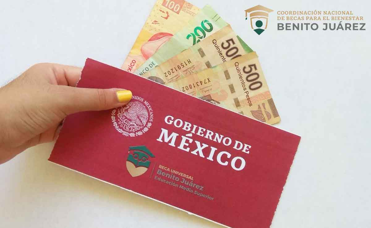 Sobre con el dinero del pago de la beca benito juárez para preparatoria 2022