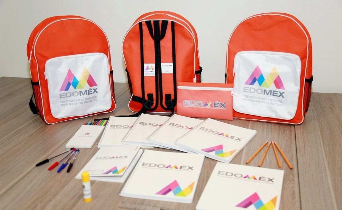 Entrega de útiles escolares gratuitos para el inicio del ciclo escolar 2022-2023