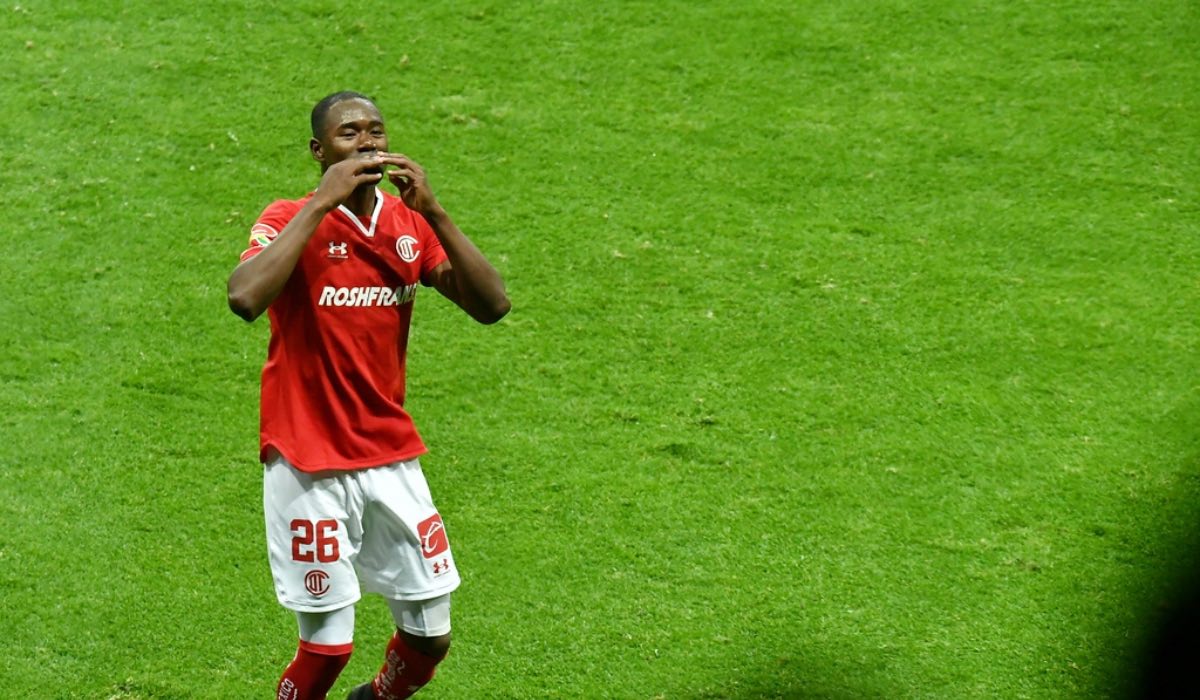 Gol de Andrés Mosquera de Toluca fc