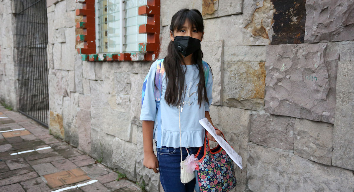 niña lista para trámite del said 2022 y paeb 2022 inscripciones y reinscripciones 2022