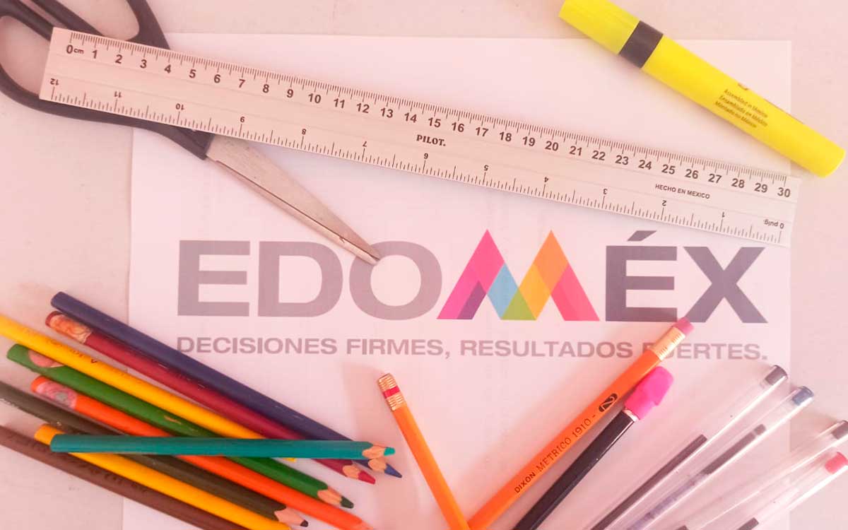 contenido d ela mochila de utiles escolares edomex 2022