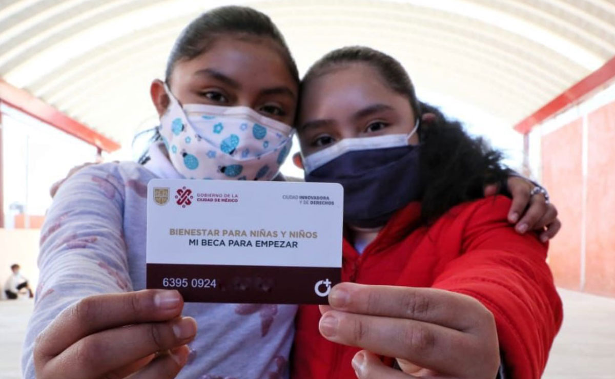 Niñas beneficiarias de Mi Beca para Empezar 2022