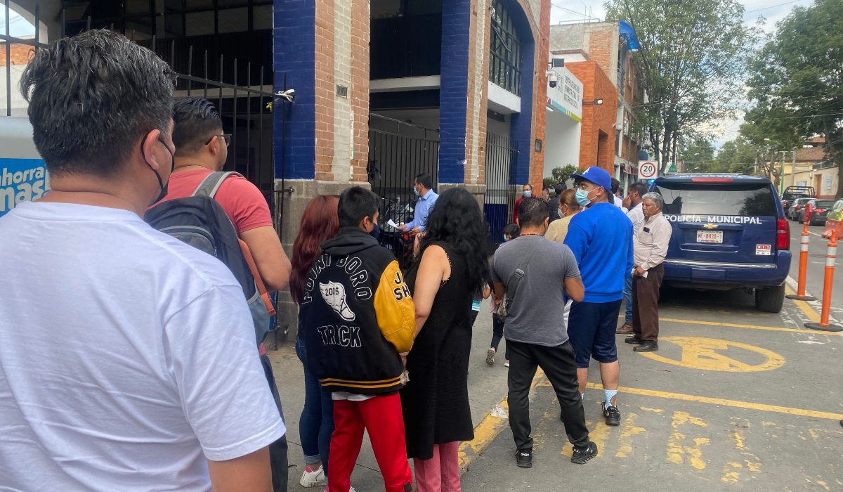¿Estuvo buena la chamba?, largas filas para pagar las multas de tránsito en Toluca