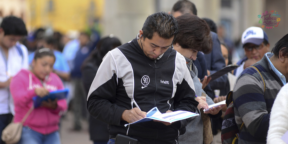 Trabaja en la Semarnat y gana 33 mil pesos al mes