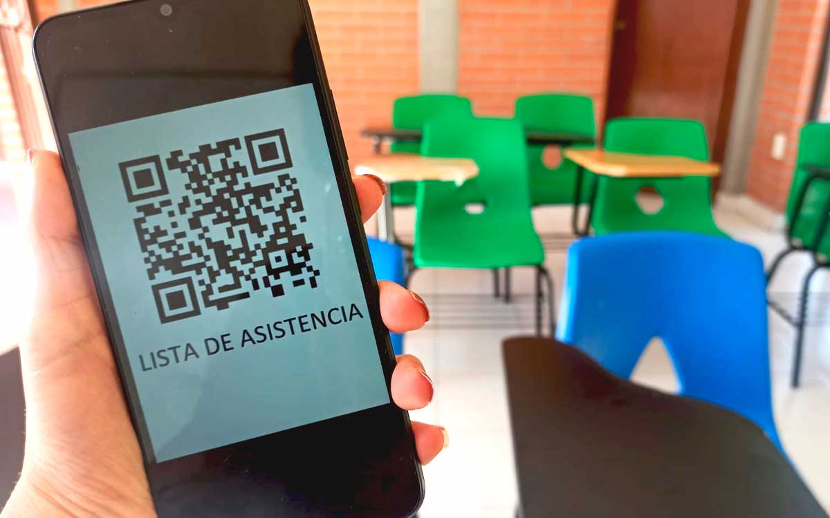 video viral de pase de lista con codigo qr