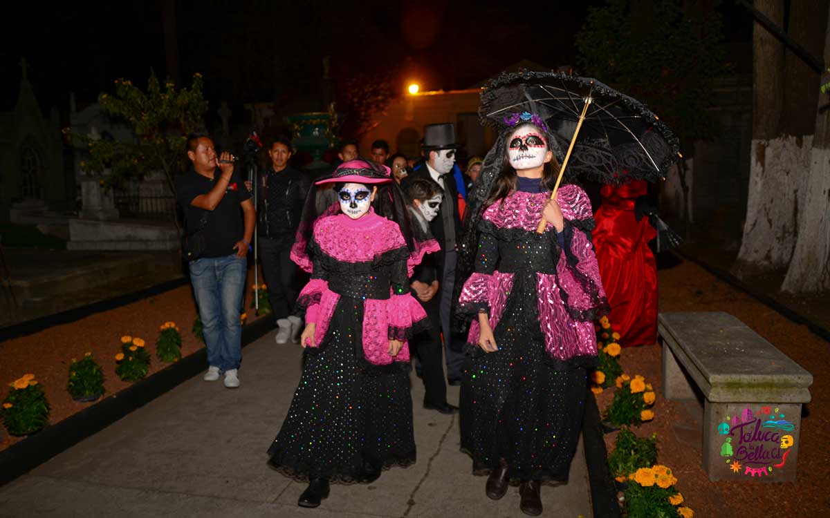 recorido en el panteon de toluca 2022 niñas catrina