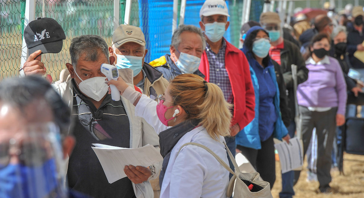 pensión adultos mayores 2022 abre registro en octubre, adultos mayores se forman para reicbirlo