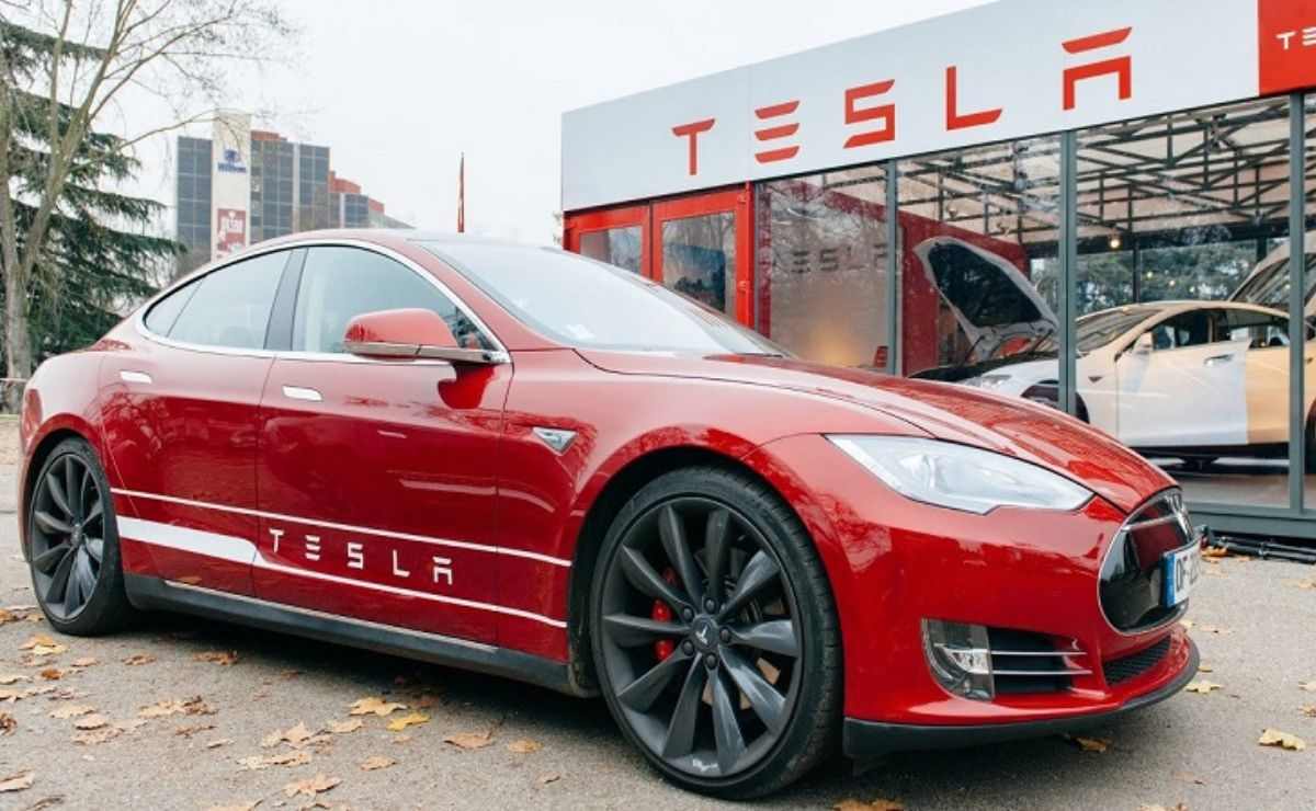 Requisitos para postularse a una de las vacantes de empleo home office que ofrece tesla en México