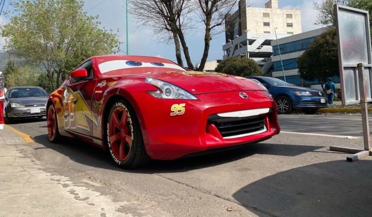 El Rayo Mc Queen toluqueño no exis…¿Ya viste este peculiar auto? 