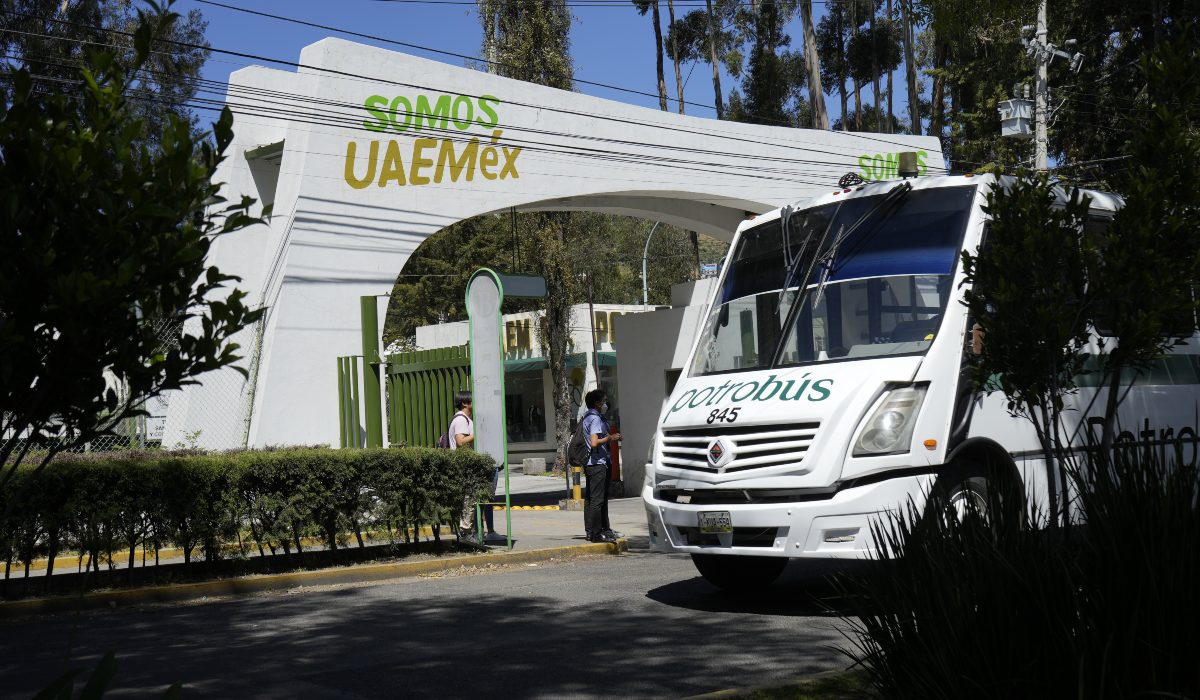 Alumnos piden más unidades en los horarios nocturnos del Potrobús 