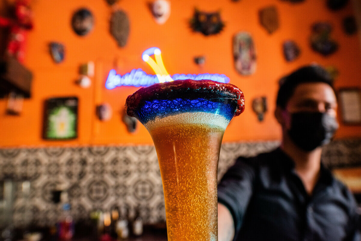 imagen de cerveza en un bar único en su tipo