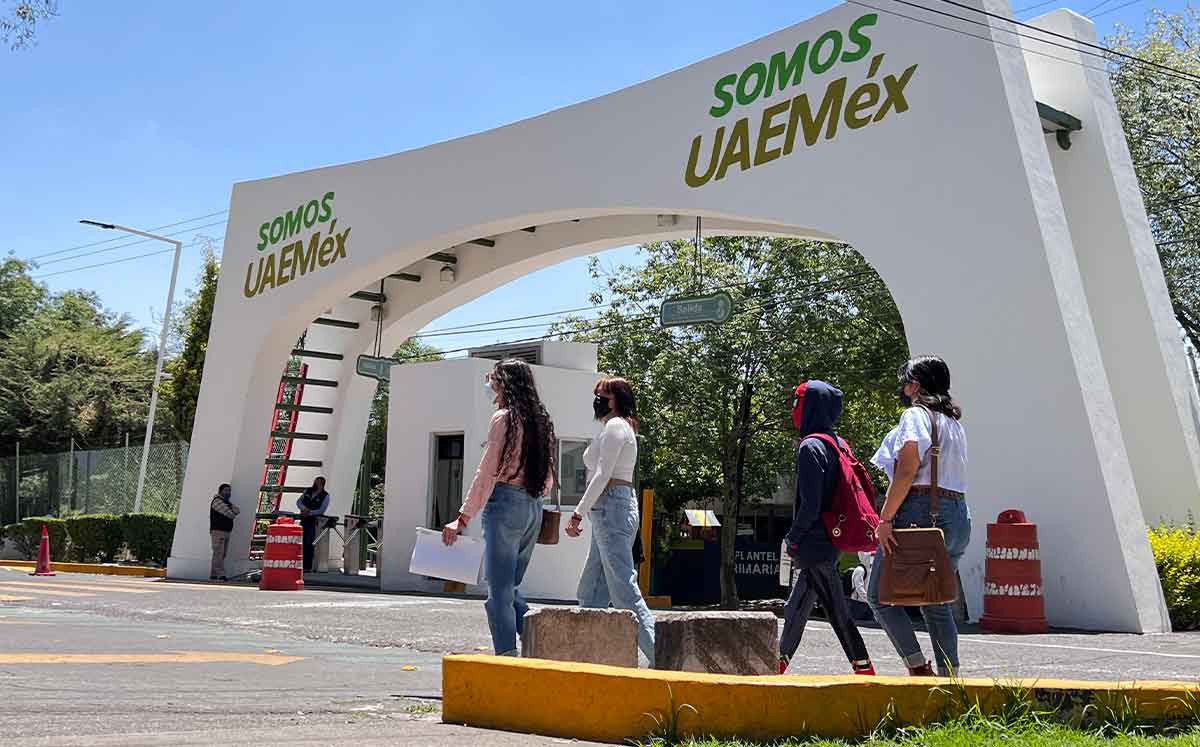 alumnos listos para la publicación de la convocatoria uaemex 2023