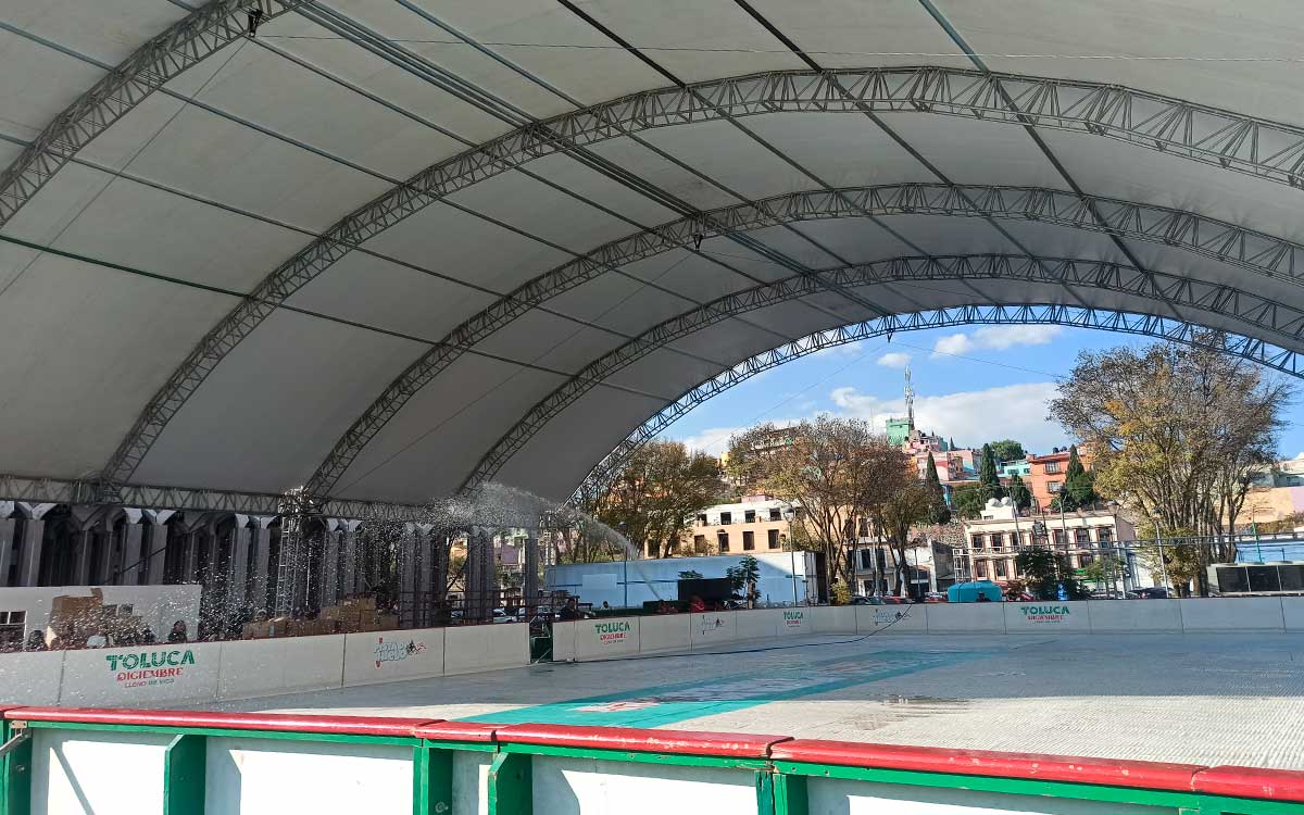 precio del acceso a la pista de hielo de toluca 2022